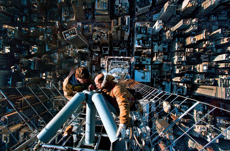 http://twistedsifter.com/2011/09/picture-of-the-day-instant-vertigo/